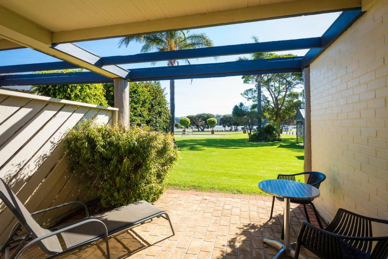 Black Dolphin Motel & Apartments Merimbula Exterior photo