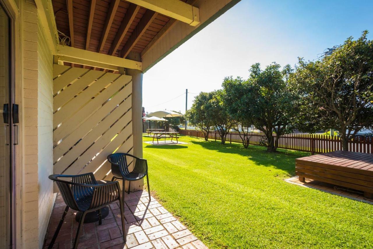 Black Dolphin Motel & Apartments Merimbula Exterior photo